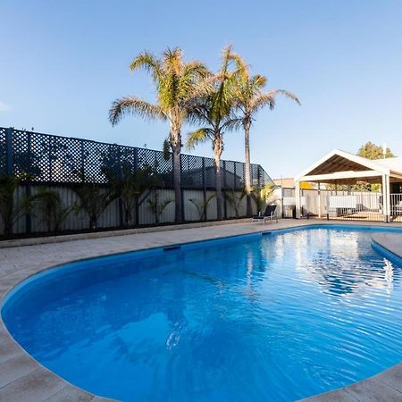 Sails Geraldton Accommodation מראה חיצוני תמונה